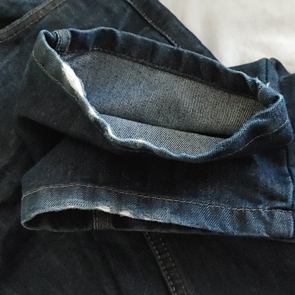 Nice pair of blue jeans - Picture 3 of 3